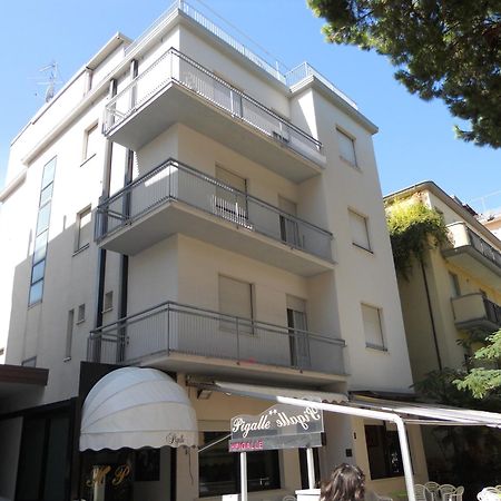 Hotel Pigalle Rimini Exterior foto
