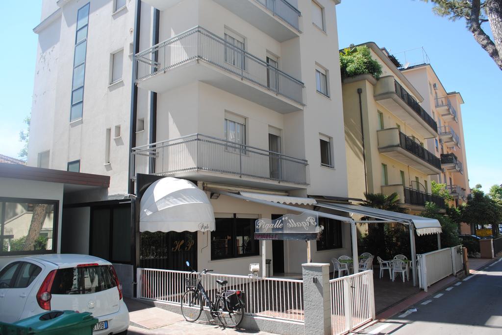 Hotel Pigalle Rimini Exterior foto
