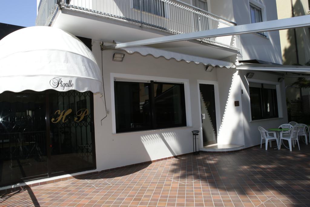 Hotel Pigalle Rimini Exterior foto